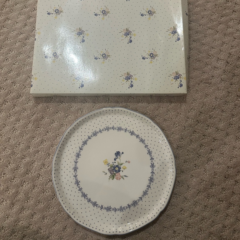 Nikko Provincial Designs PEONY 12” Round Rimmed Platter